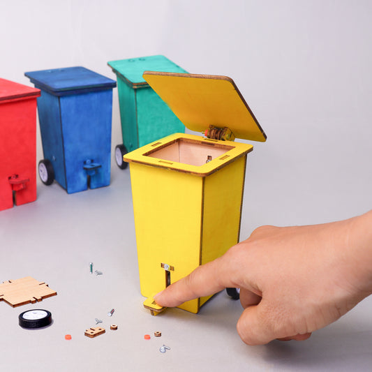 CF023 Build & Paint Mini Trash Cans (Set of 2)